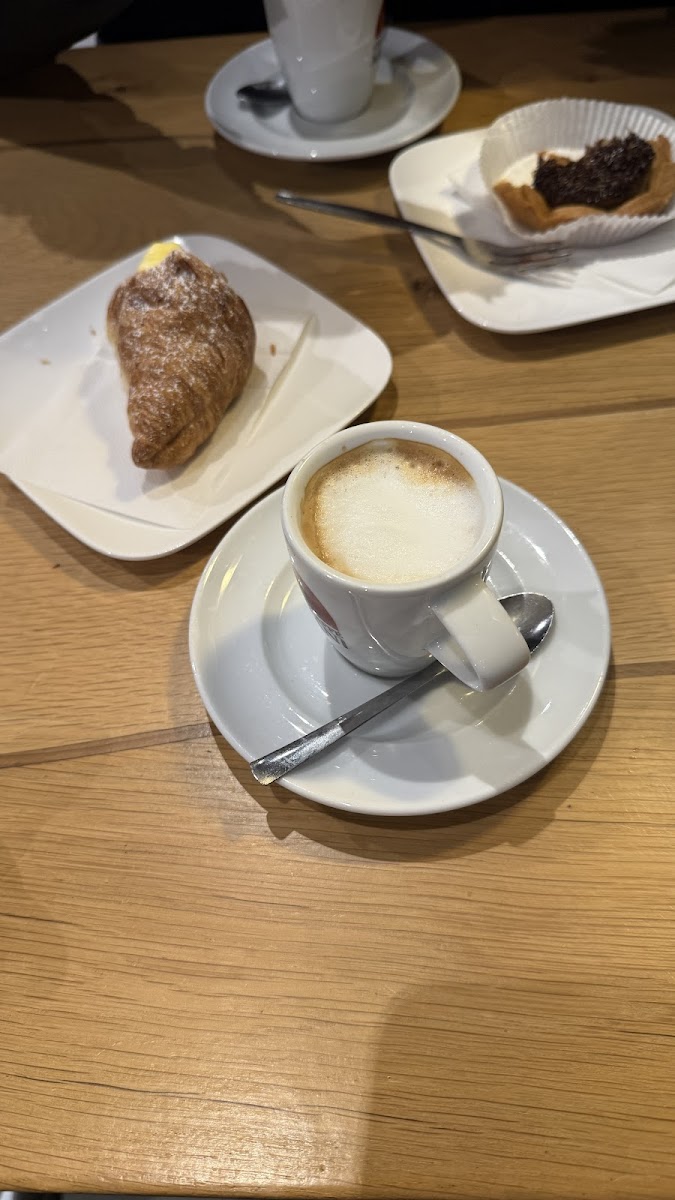 Caffè & Caffè Photos 2